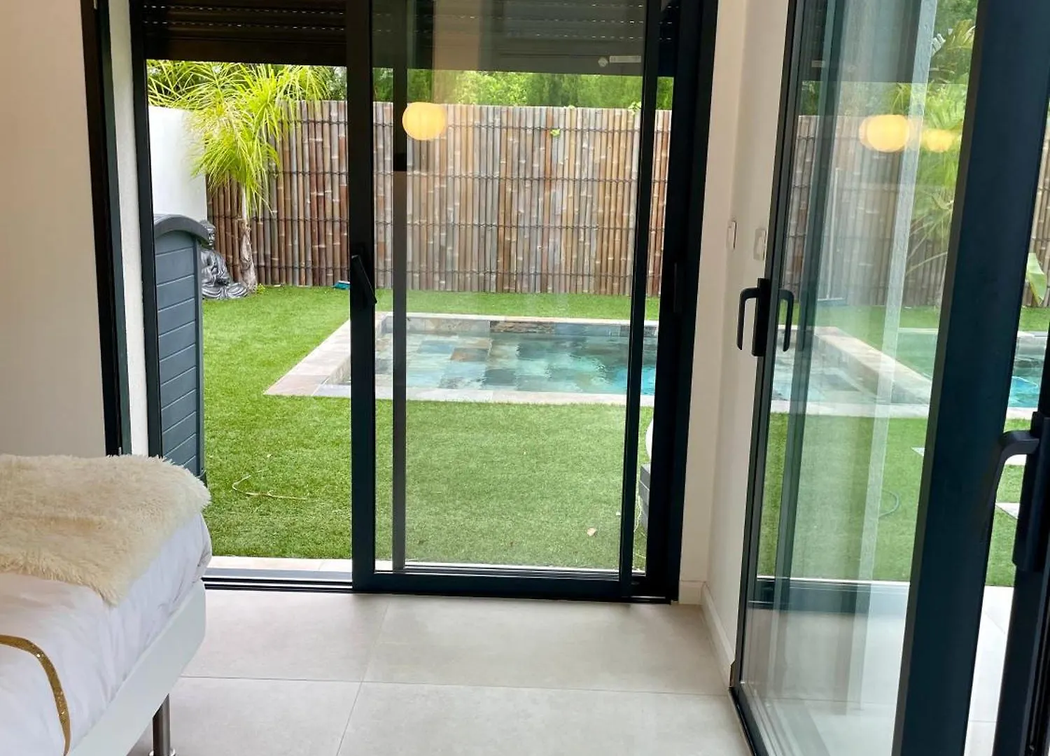 Villa Recente Sanary,Piscine, 3 Chambres ,Proche Mer Et Centre-Ville 0*, Sanary-sur-Mer